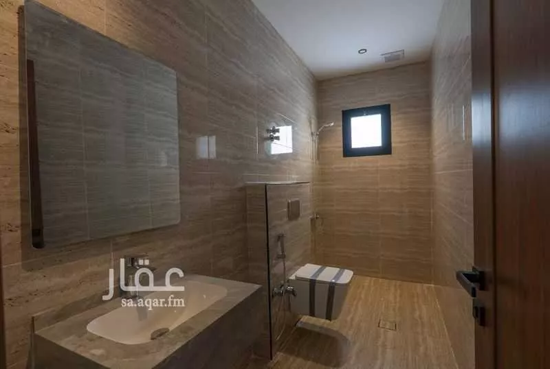 4 bedroom villa in Al Amwaj, Eastern Province 13