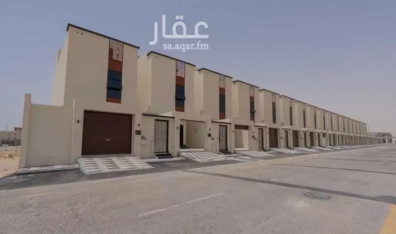 4 bedroom villa in Al Amwaj, Eastern Province 2