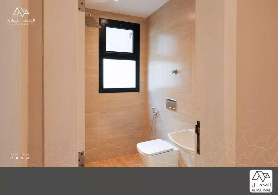 4 bedroom villa in Al Hamra, Eastern Province 14