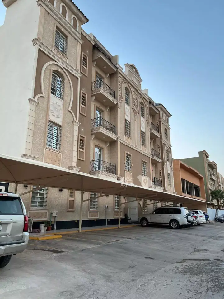 4 bedroom apartment in Qurtubah, Riyadh 8