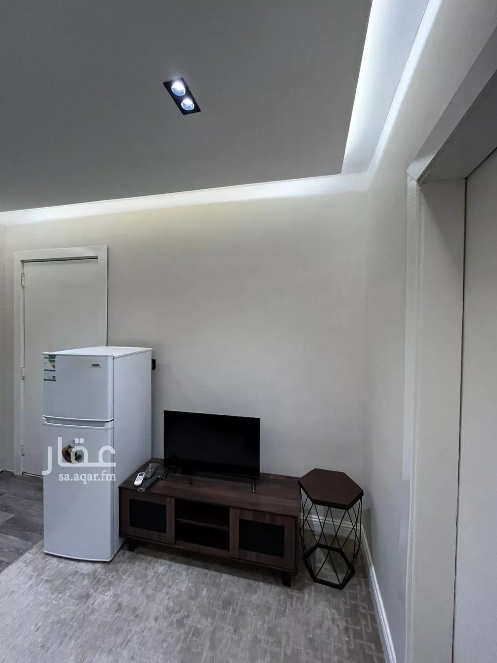 1 bedroom apartment in Al Hazm 5