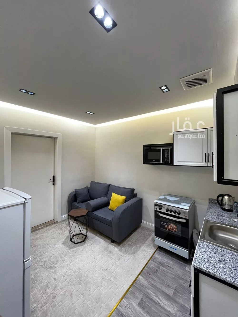 1 bedroom apartment in Al Hazm 7