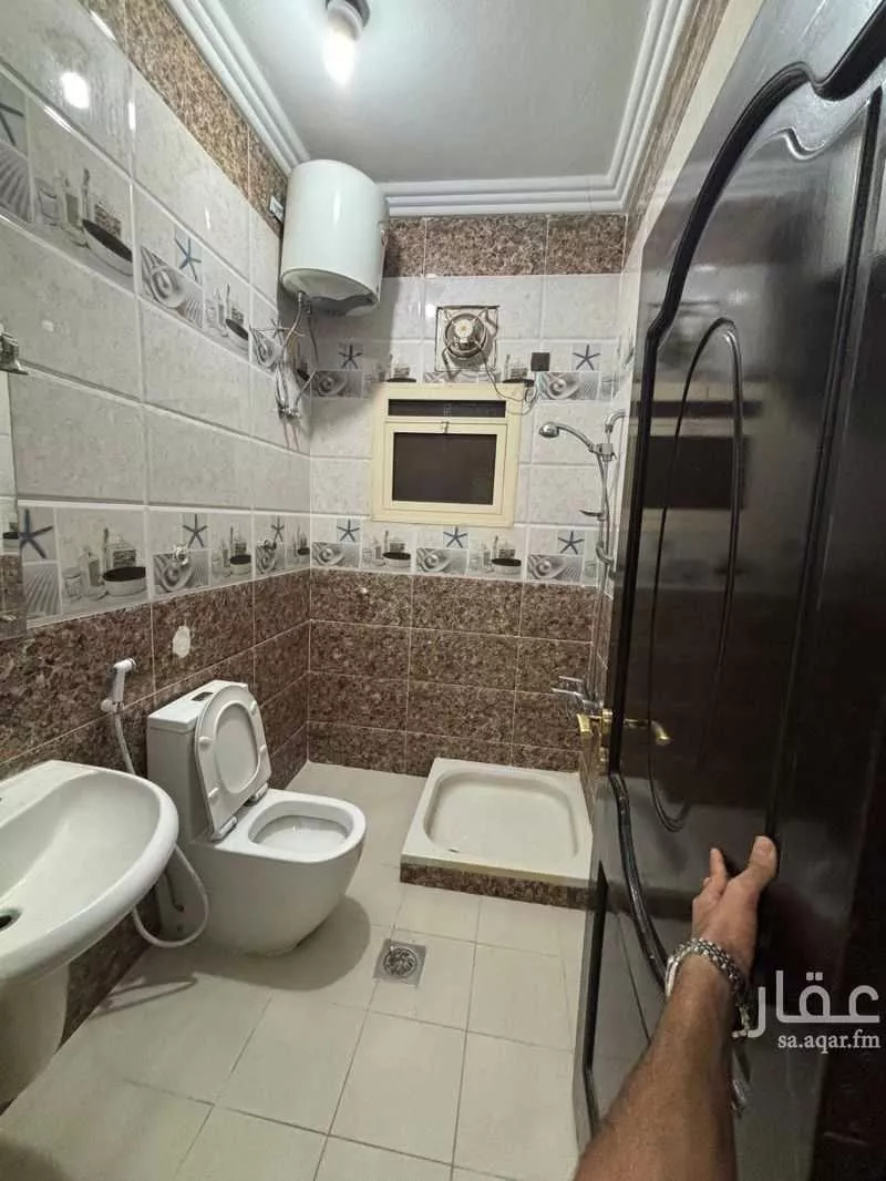 3 bedroom apartment in Al Salam, Madinah 6