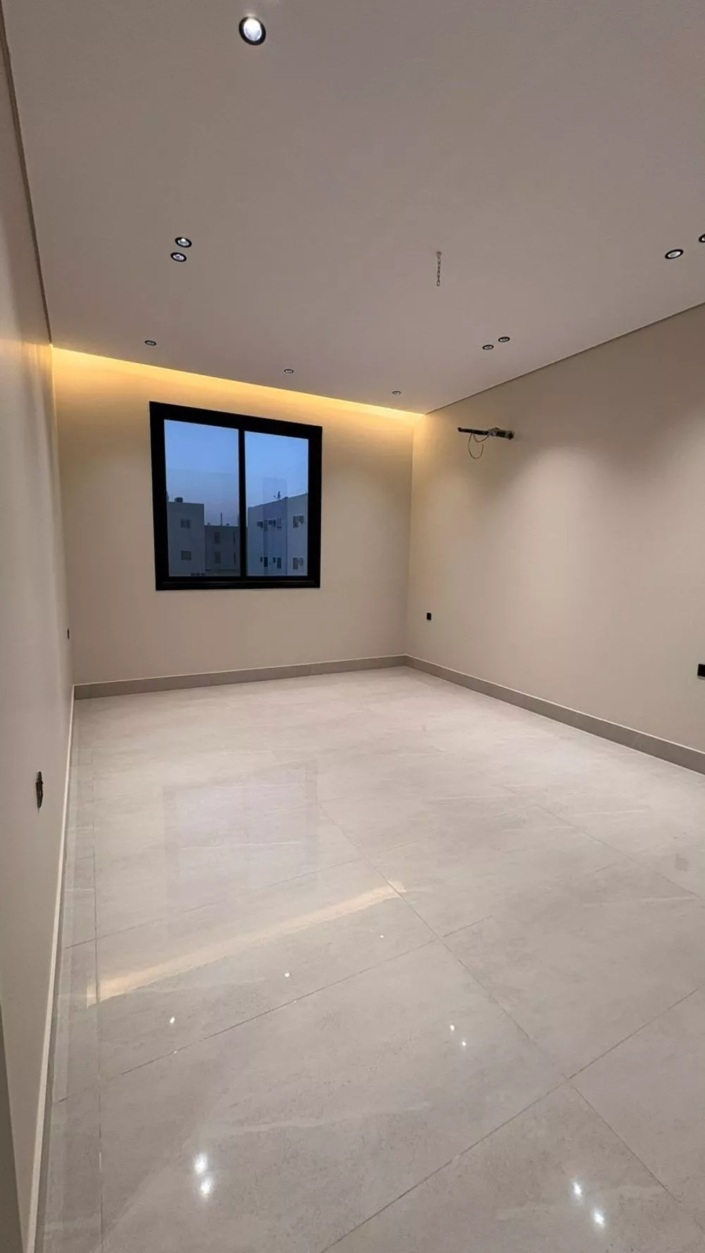 5 bedroom apartment in King Fahd, Madinah 6