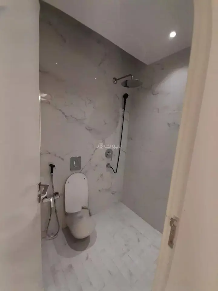 4 bedroom apartment in Granada, Riyadh 8