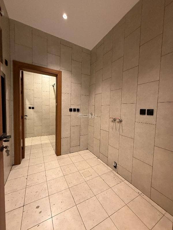 5 bedroom apartment in Ar Rayan, Jeddah 6
