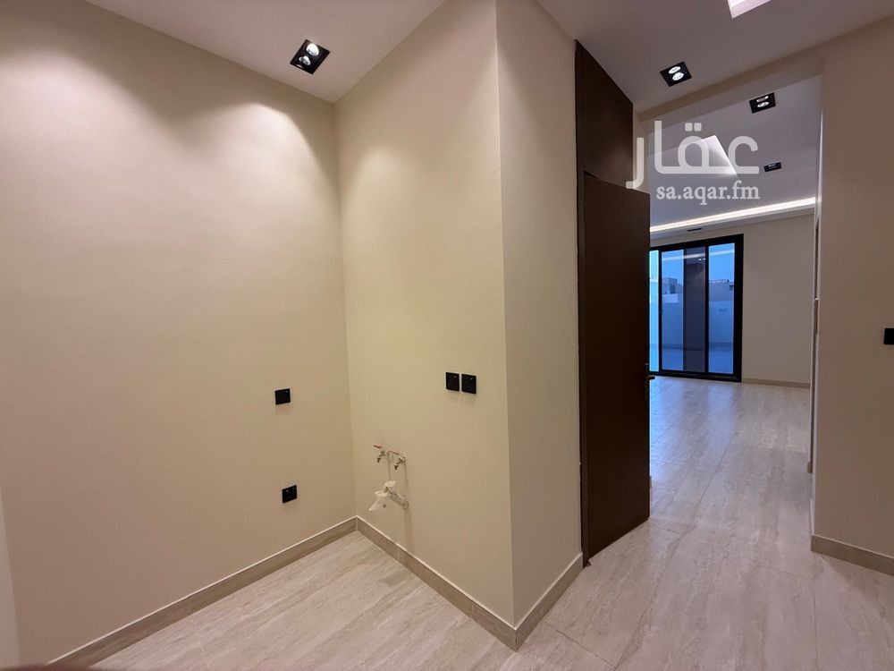 4 bedroom villa in Al Aridh, Riyadh 17