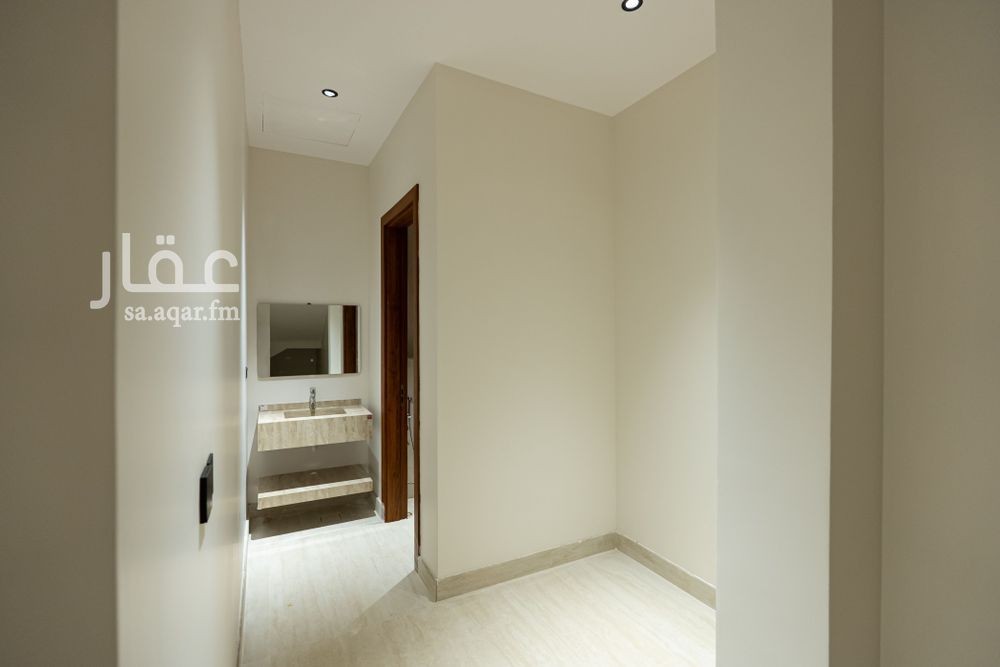 4 bedroom villa in Al Murooj, Riyadh 15