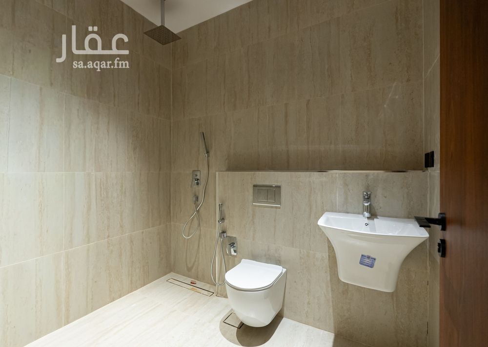 4 bedroom villa in Al Murooj, Riyadh 18