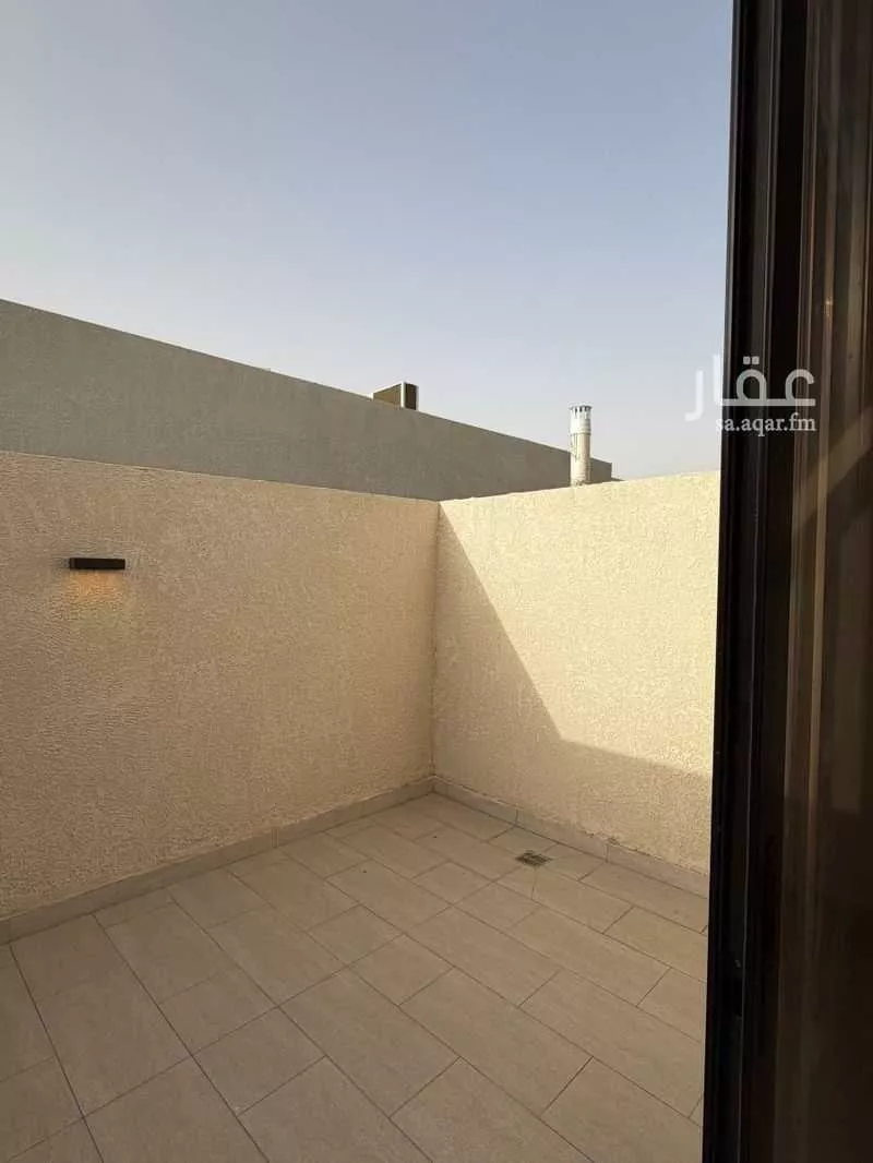 فيلا 4 غرف في الرمال 10