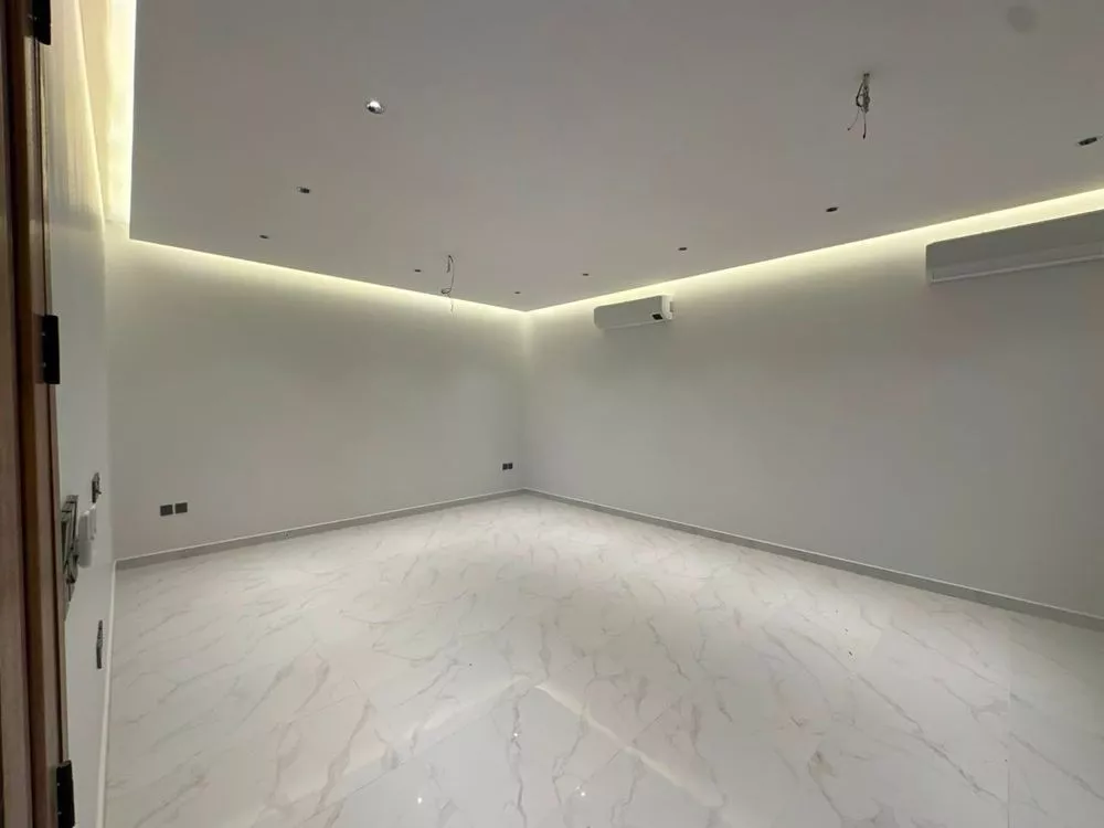 4 bedroom villa in Al Narjis, Riyadh 7