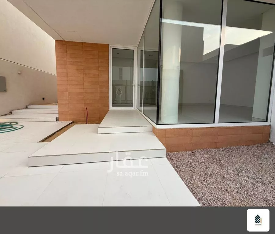 4 bedroom villa in As Sadafah, Eastern Province 11