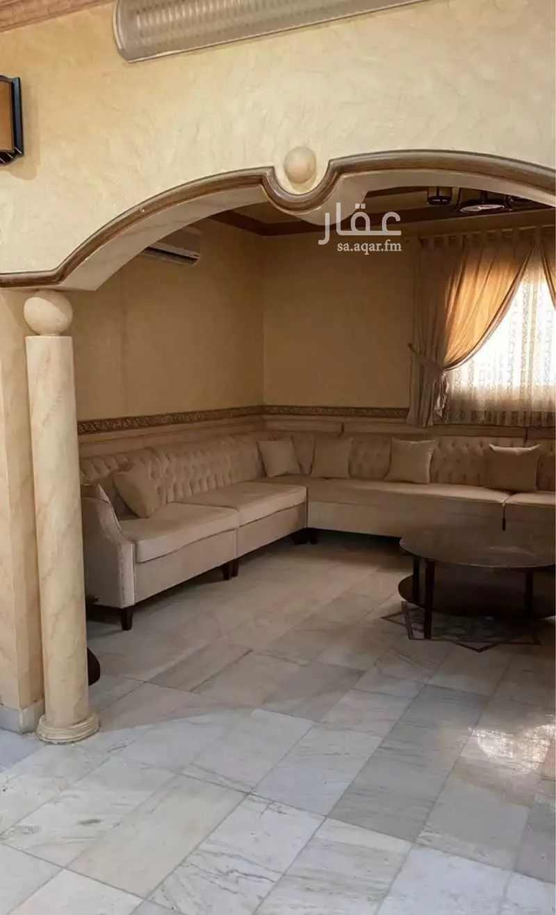 15 bedroom villa in Shubra, Riyadh 4