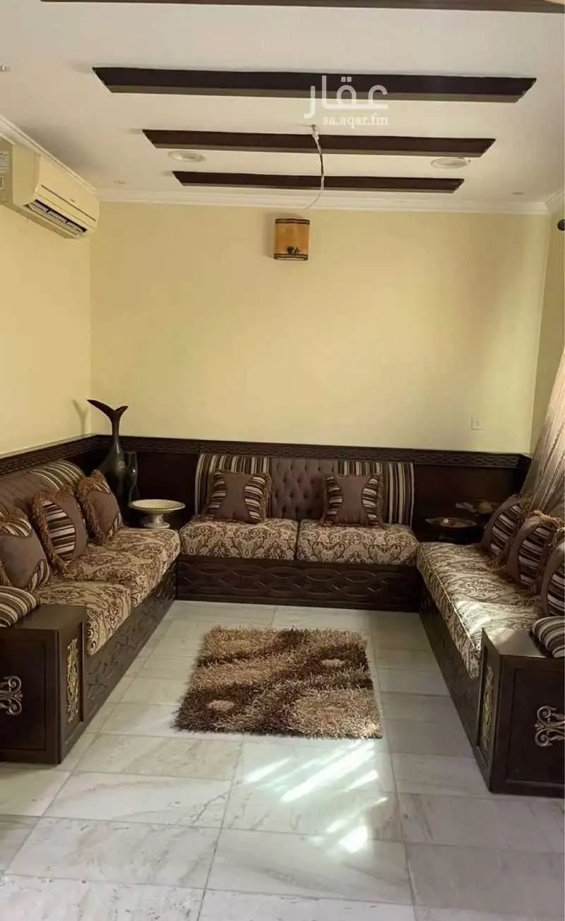 15 bedroom villa in Shubra, Riyadh 8