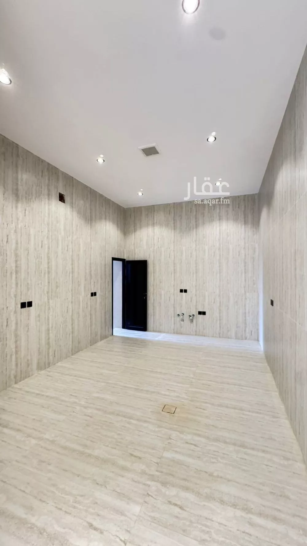5 bedroom villa in Al Mahdiyyah 6
