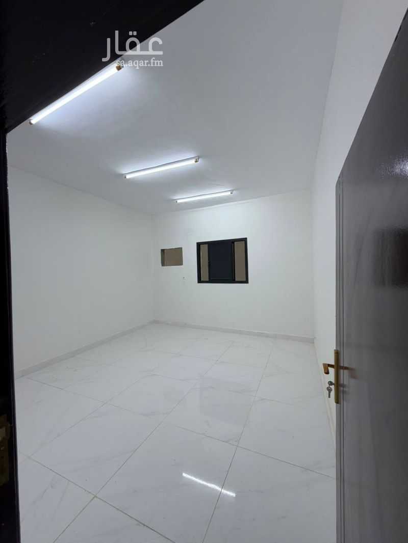 28 bedroom building in Umm Al Hamam Al Sharqi, Riyadh 6