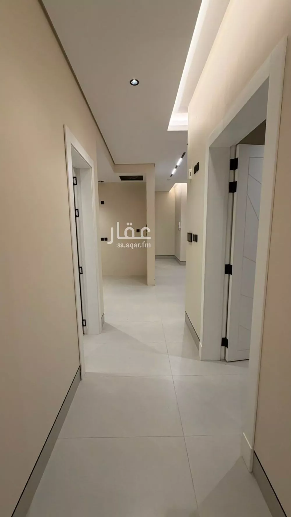 3 bedroom apartment in King Fahd, Riyadh 5