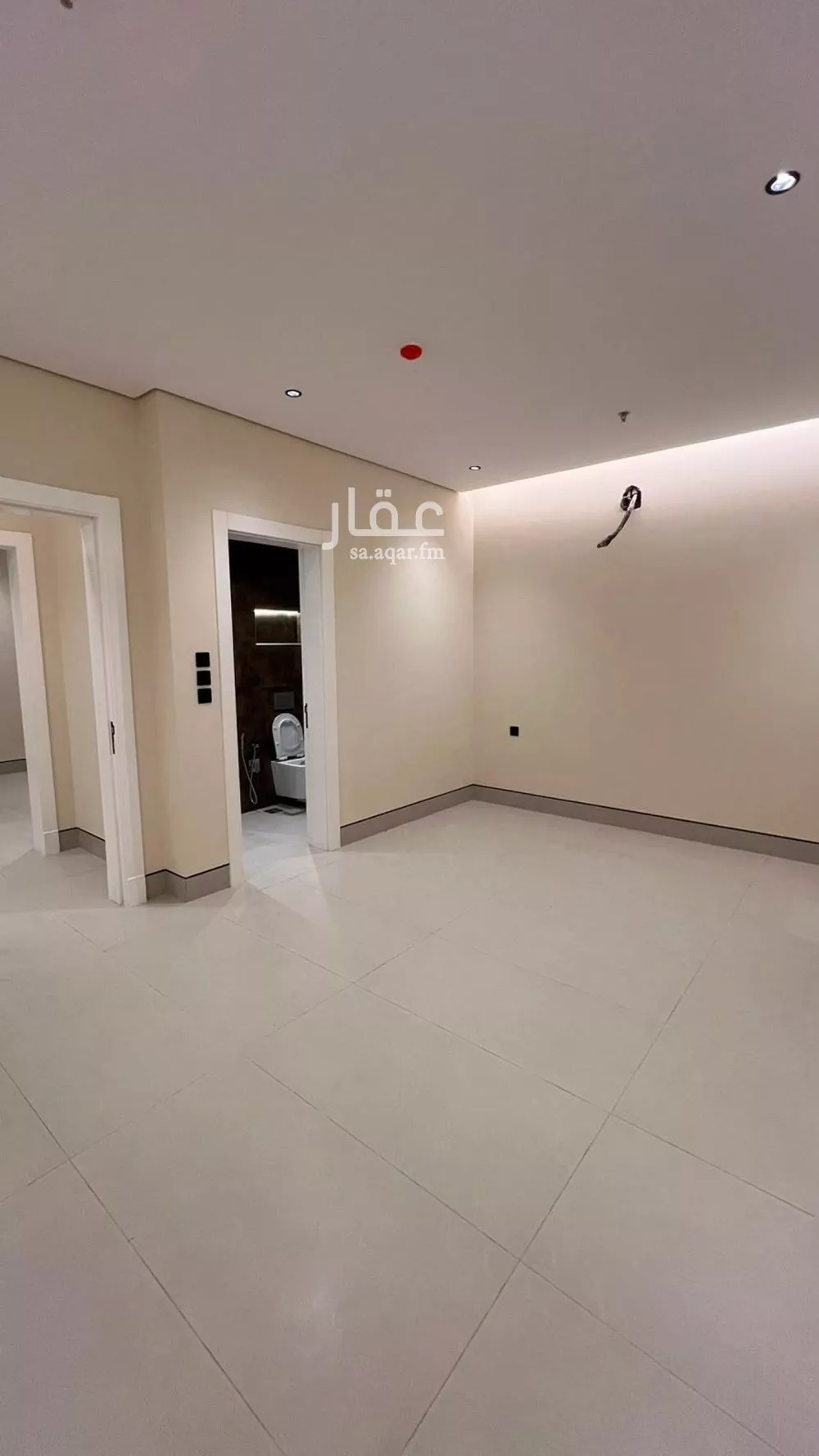3 bedroom apartment in King Fahd, Riyadh 8