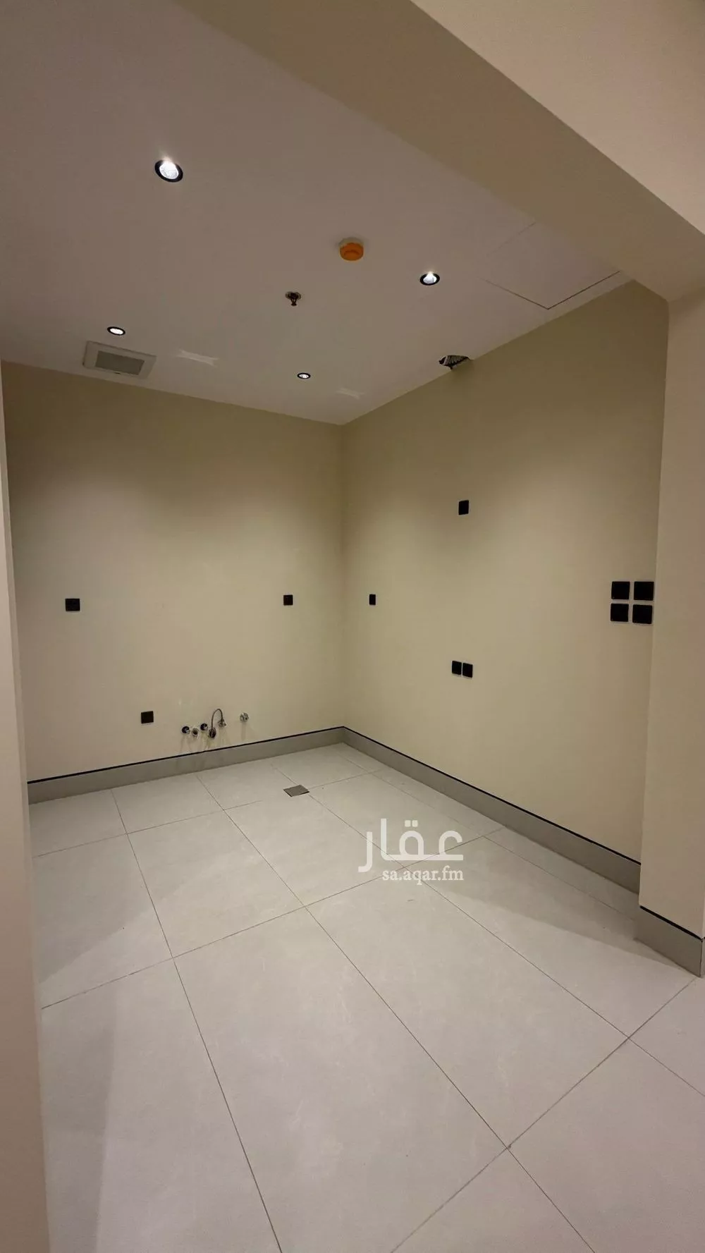3 bedroom apartment in King Fahd, Riyadh 7
