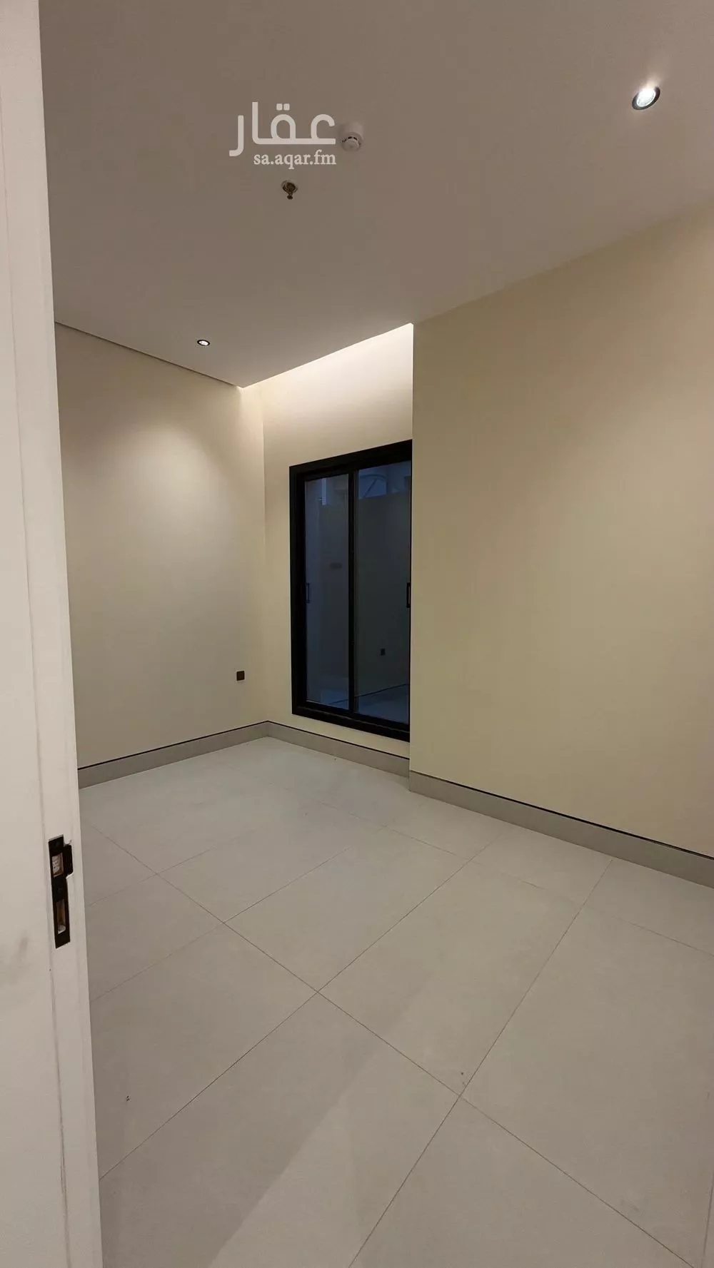 3 bedroom apartment in King Fahd, Riyadh 5