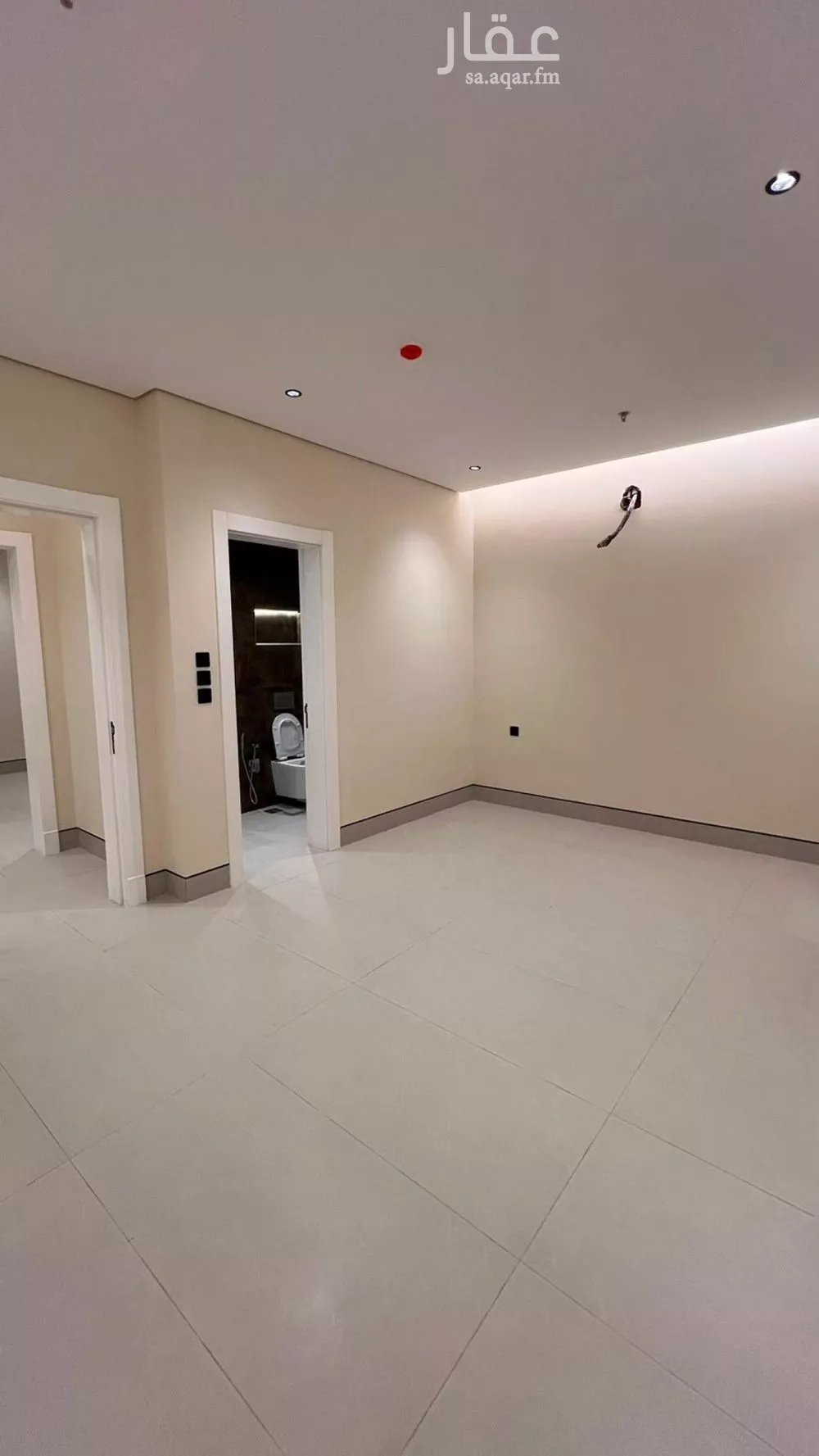 3 bedroom apartment in King Fahd, Riyadh 8