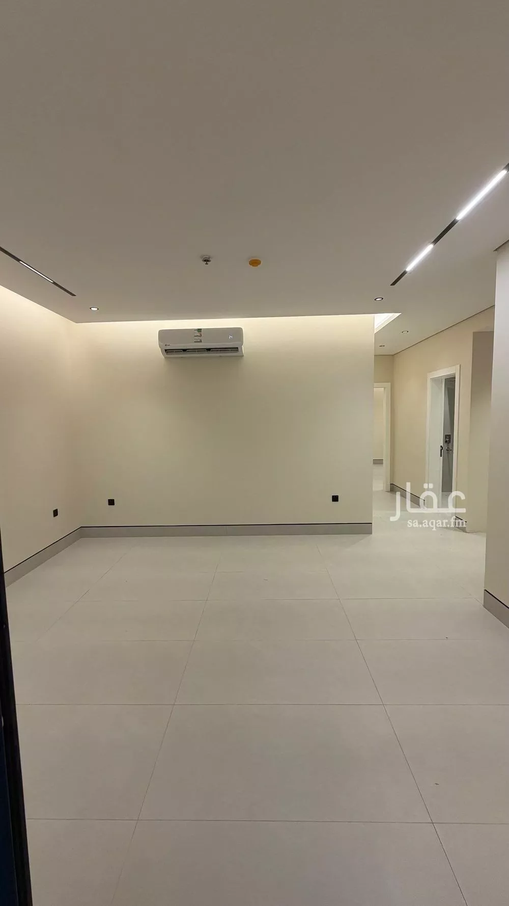 3 bedroom apartment in King Fahd, Riyadh 5