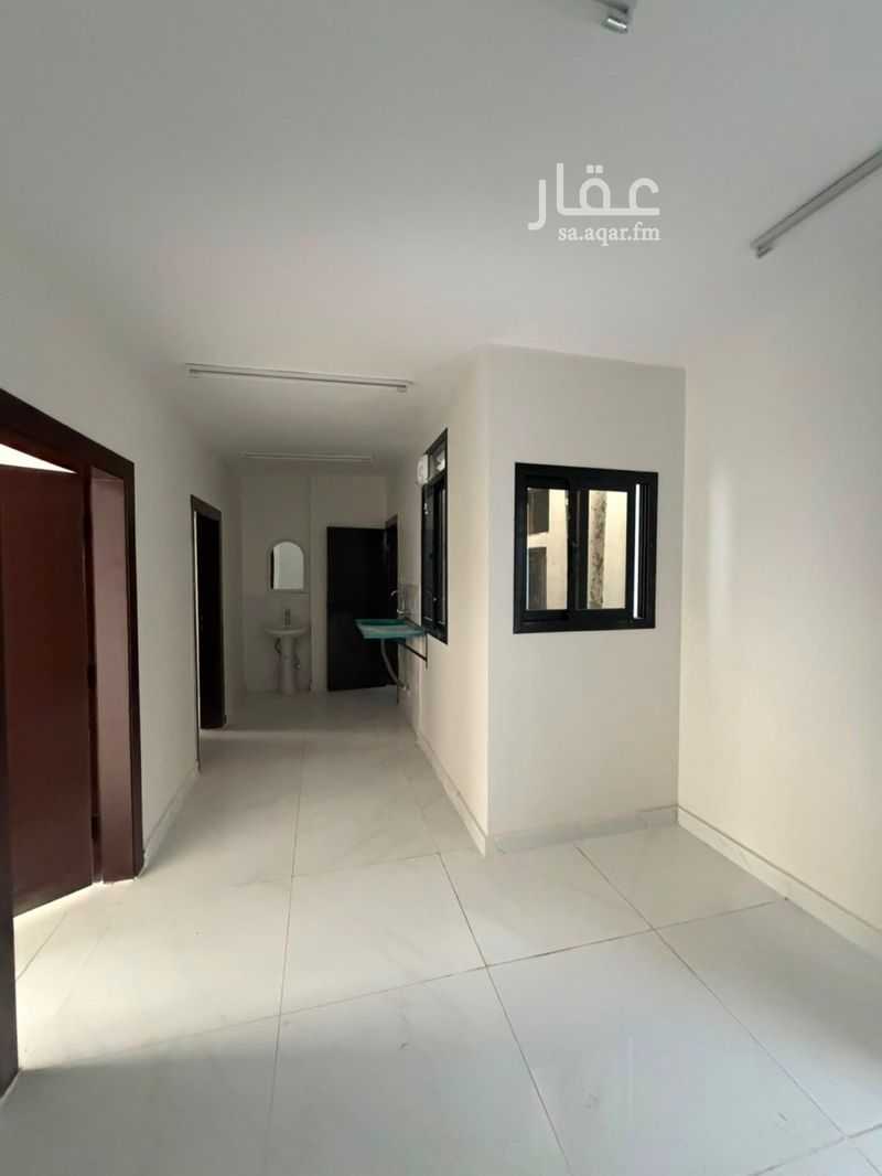 28 bedroom building in Umm Al Hamam Al Sharqi, Riyadh 7