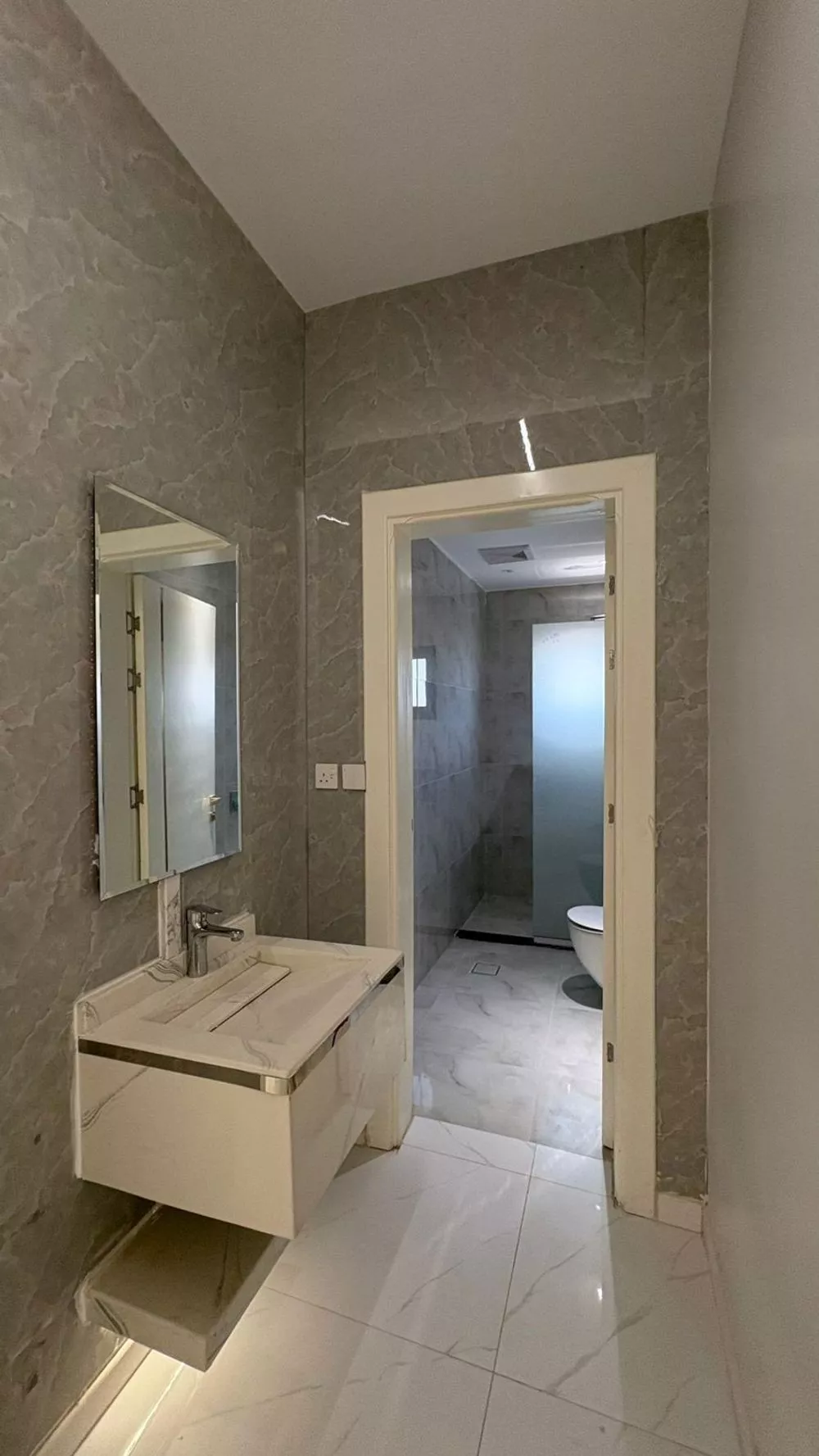 5 bedroom apartment in Al Duwaykhilah, Madinah 10
