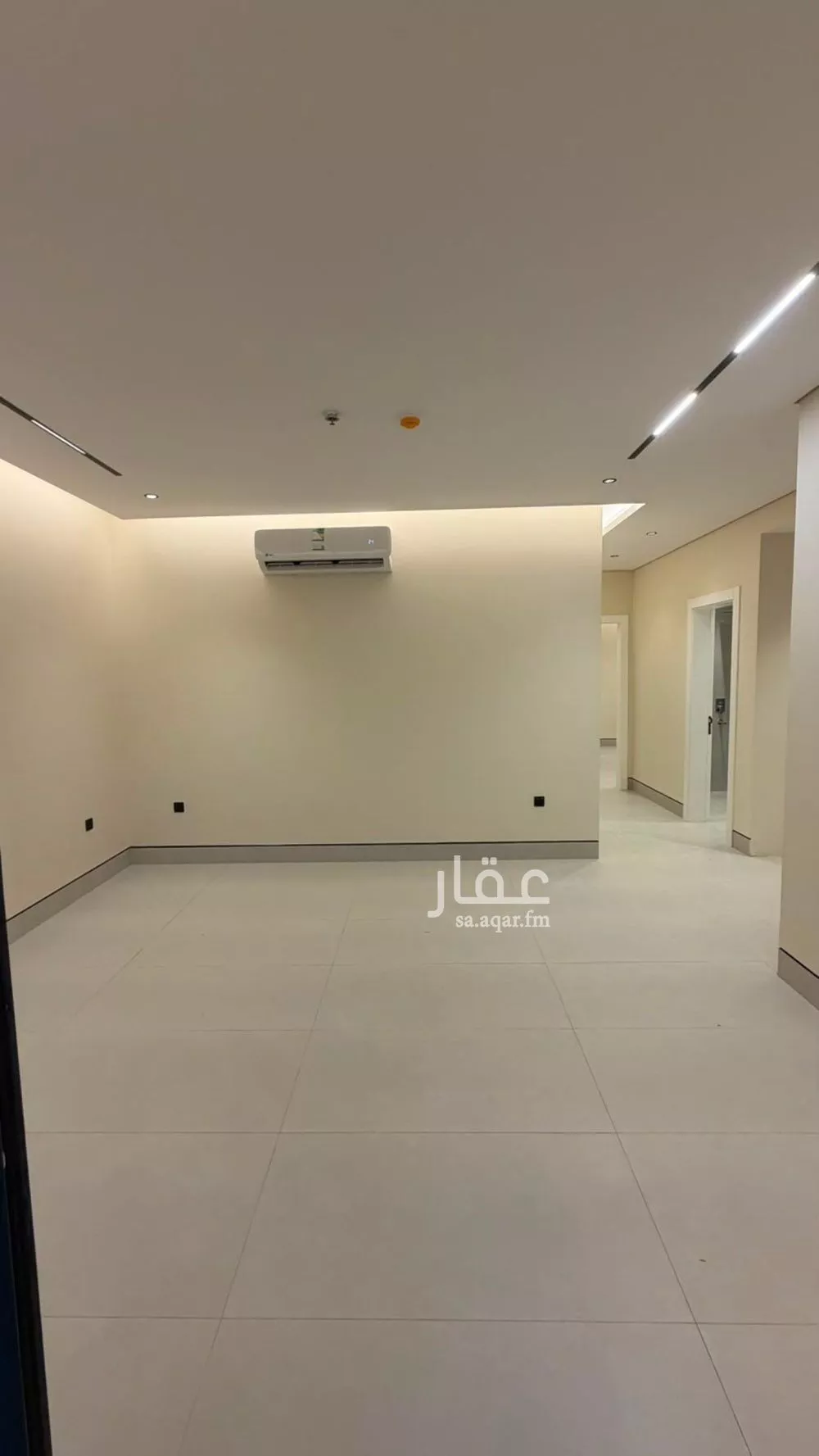 3 bedroom apartment in King Fahd, Riyadh 4