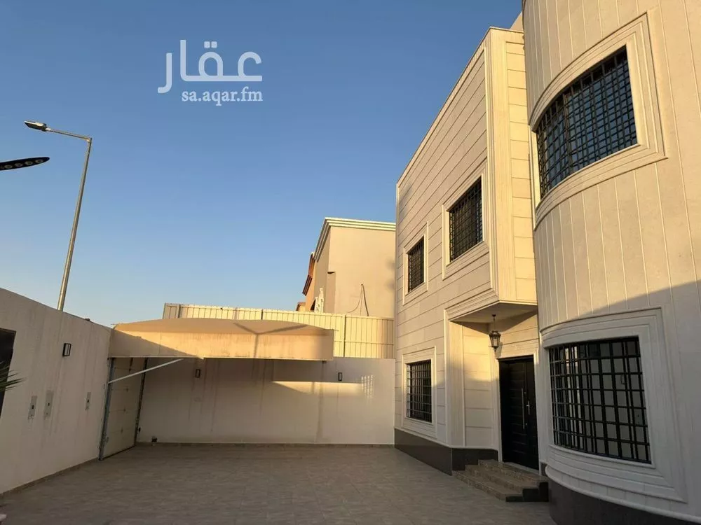 6 bedroom villa in Granada, Riyadh 6