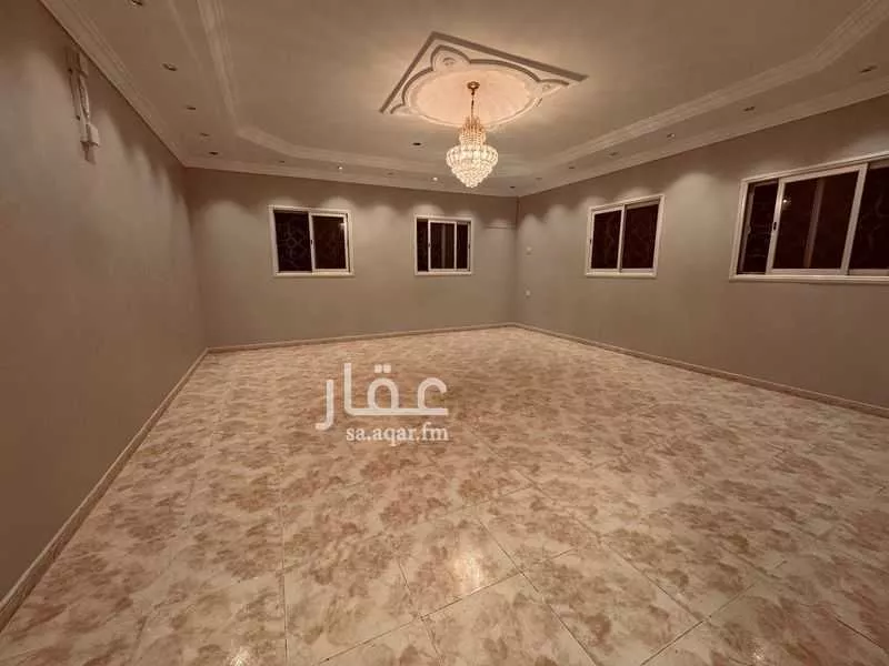 شقة في المروج
