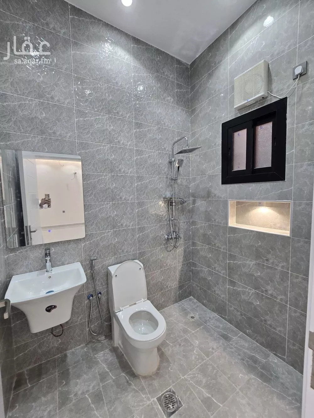 6 bedroom villa in Al Rahmaniyyah 9