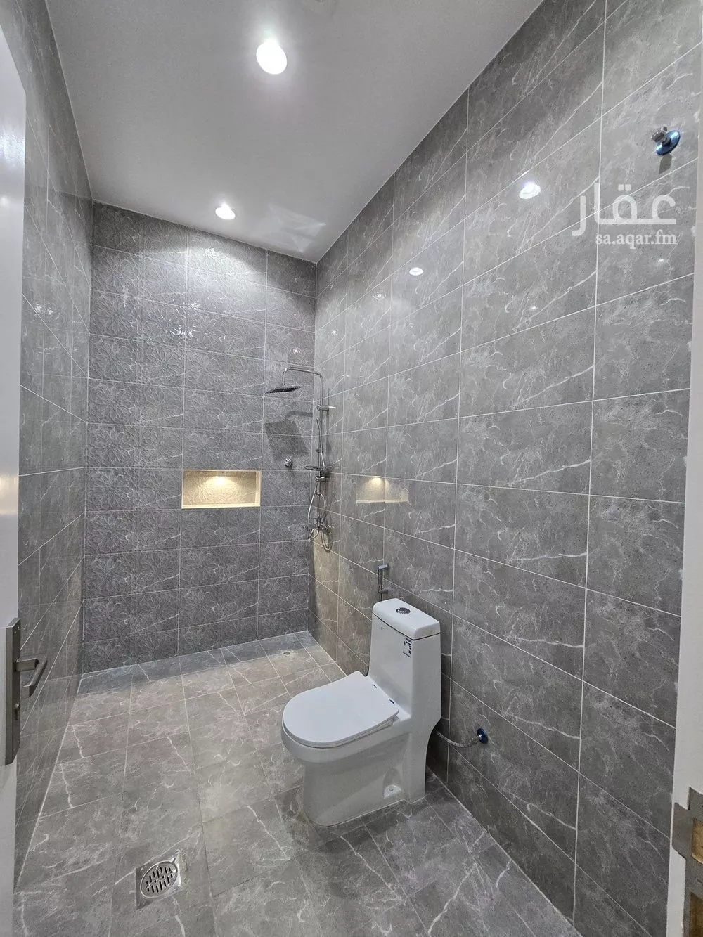 6 bedroom villa in Al Rahmaniyyah 10