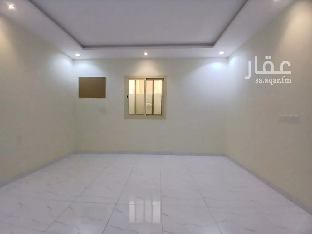 فيلا 5 غرف في الساحل 2
