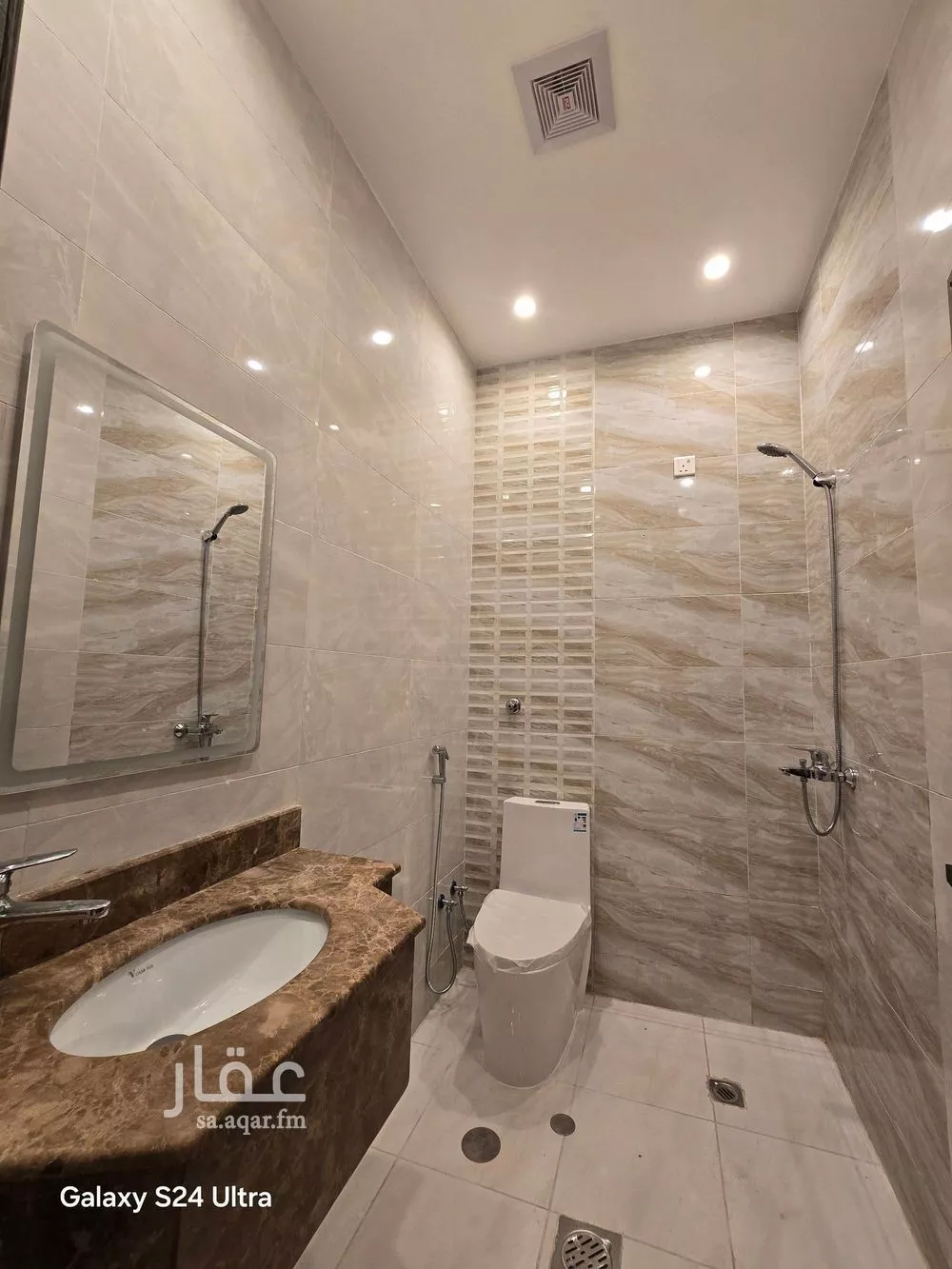 10 bedroom villa in Al Yaqout 8