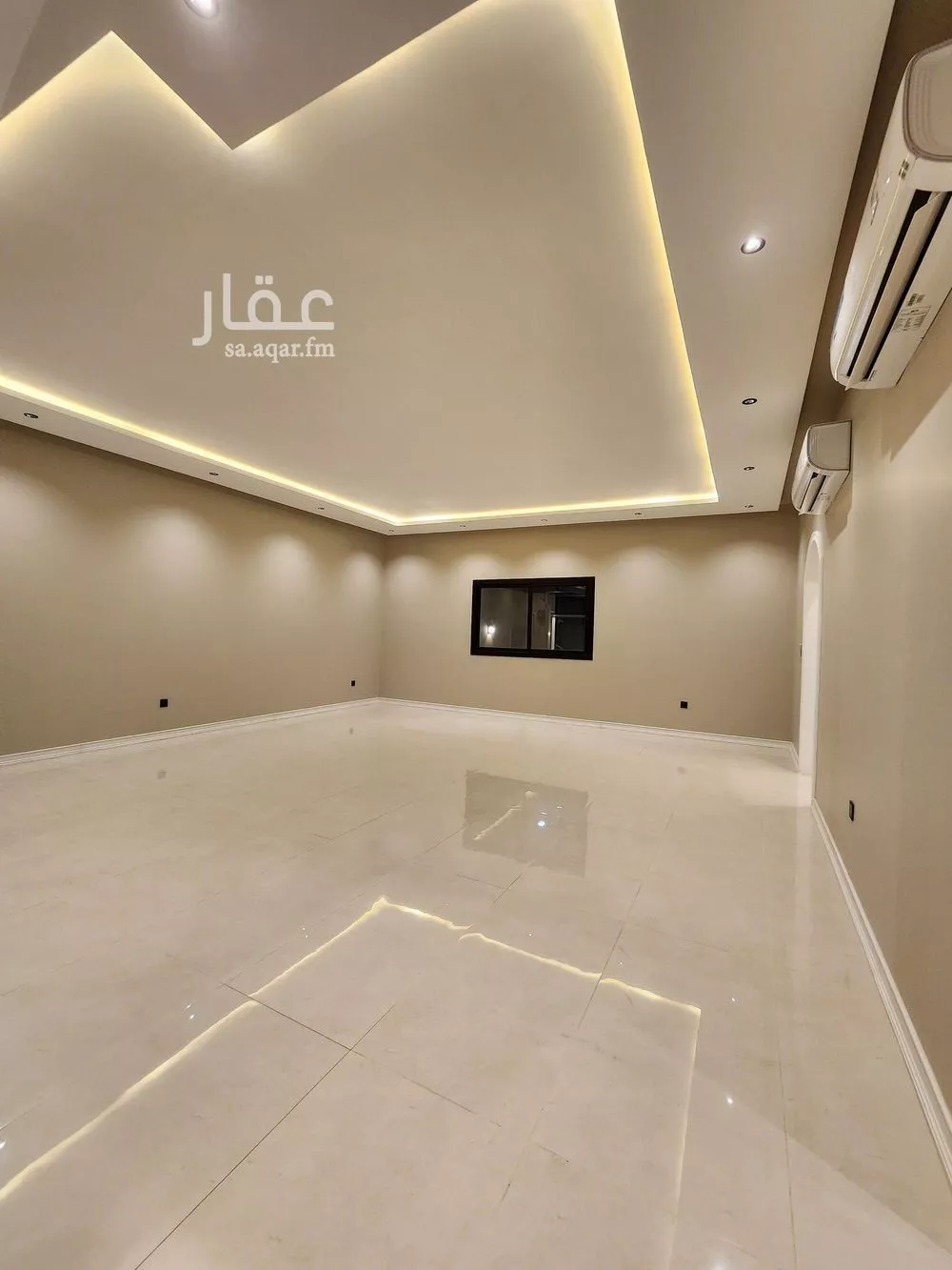 9 bedroom villa in Az Zomorod 16