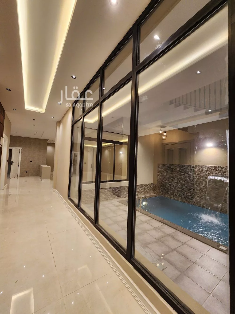 9 bedroom villa in Az Zomorod 37