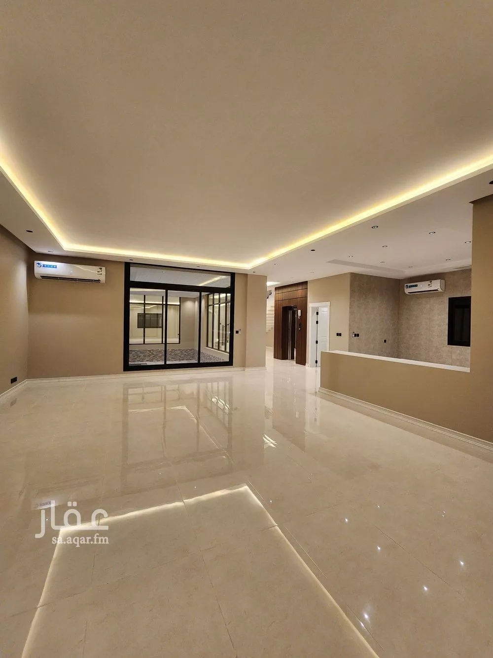 9 bedroom villa in Az Zomorod 5