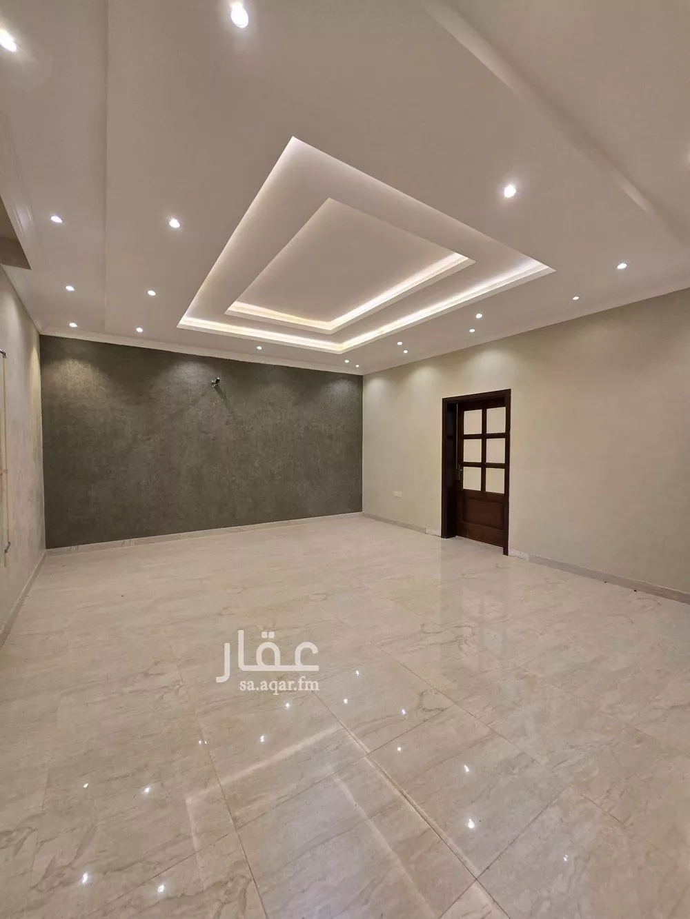 7 bedroom villa in Al Yaqout 15