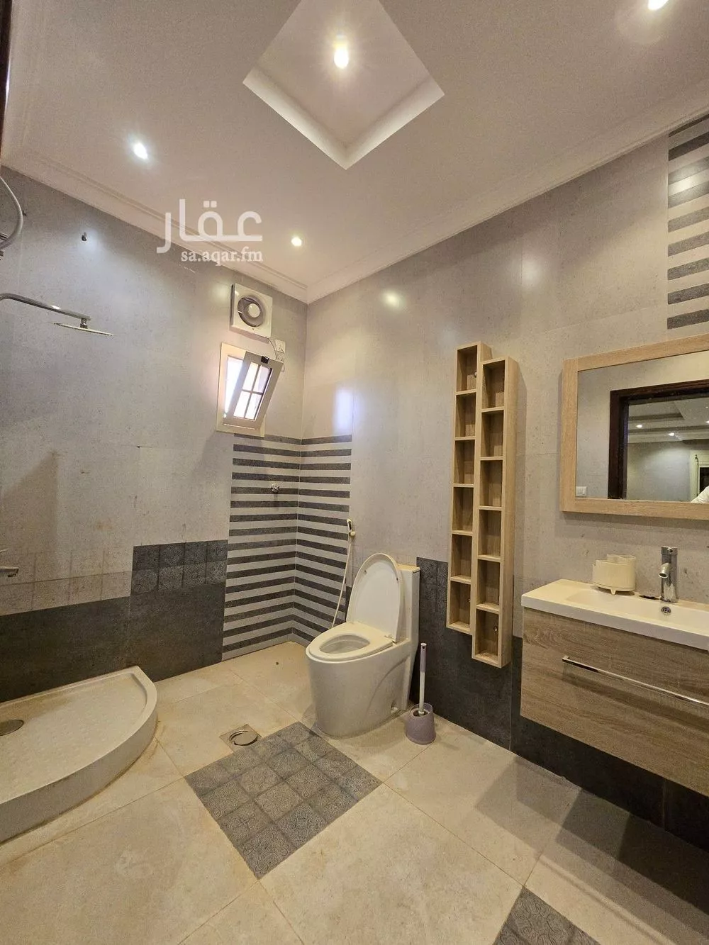 7 bedroom villa in Al Yaqout 23