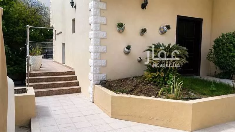 4 bedroom villa in Al Rabwa, Riyadh 2