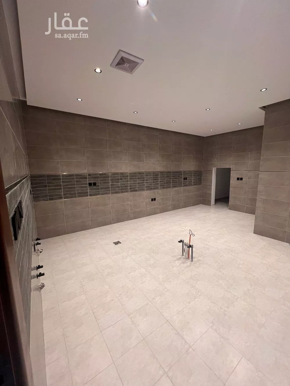6 bedroom villa in Al Shiraa 7