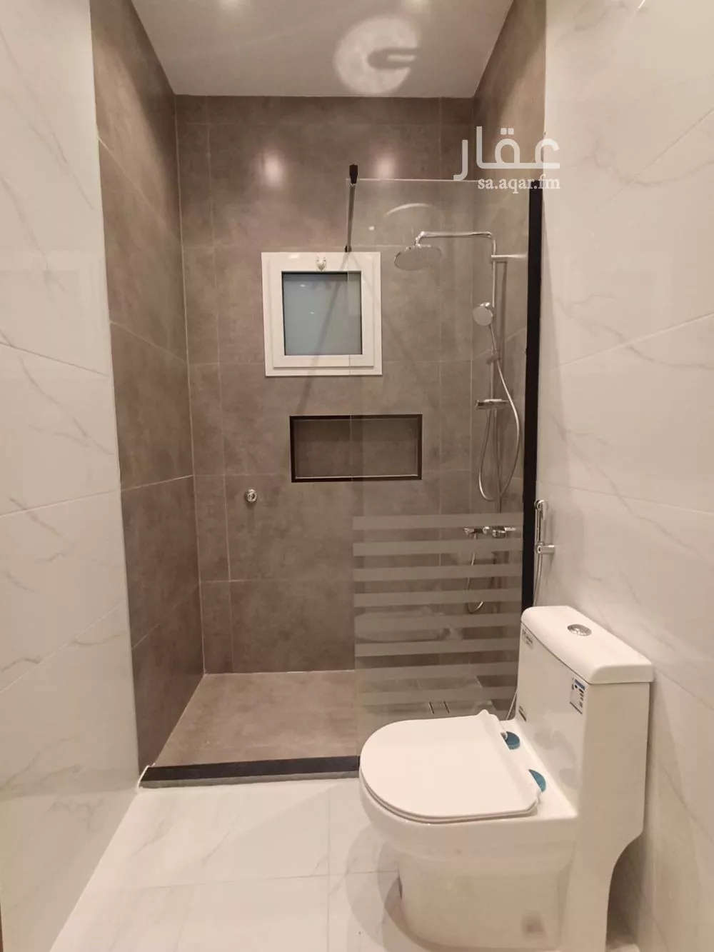 فيلا 13 غرف في طيبة 4