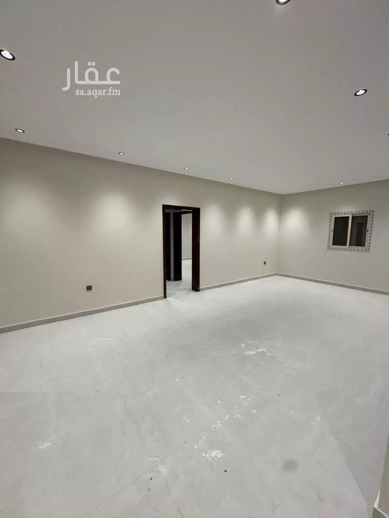 6 bedroom apartment in Al Taneem 7