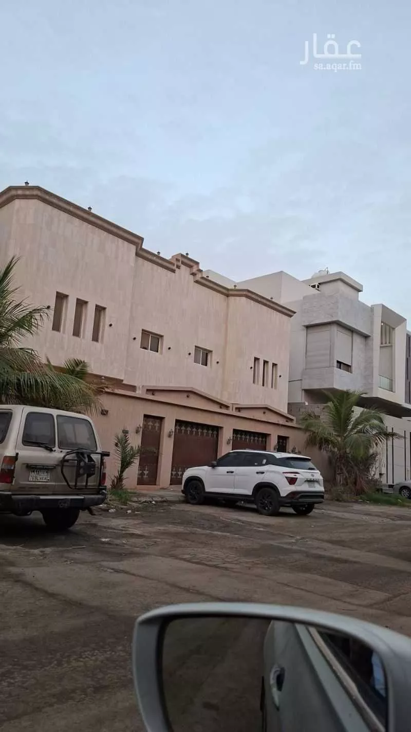 6 bedroom villa in Al Yaqout 7