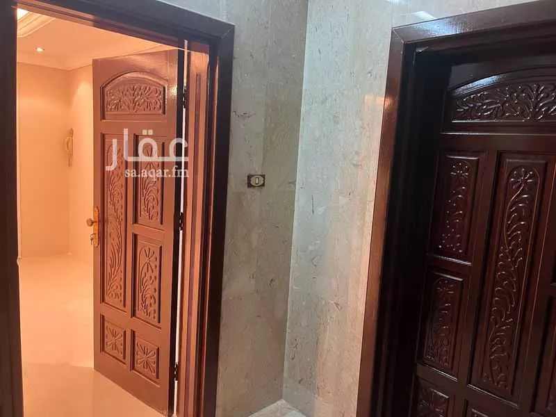 شقة 6 غرف في الحمراء و ام الجود 9