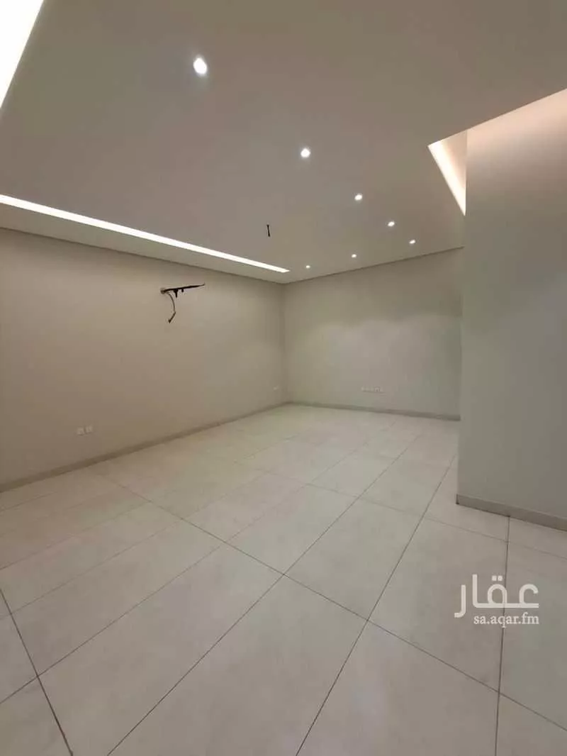 5 bedroom villa in Al Yaqout 8
