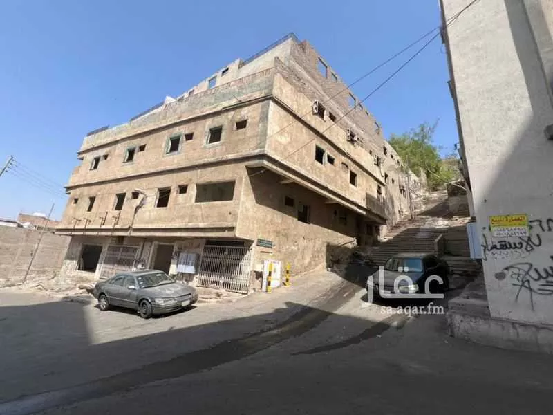 2066 sqm land in Al Maabdah 5