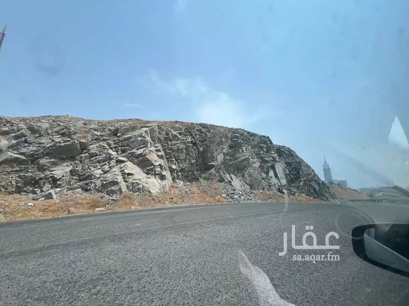 أرض 647 م² في الجميزة 2