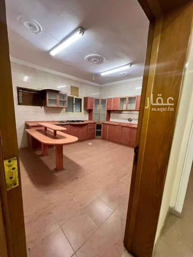 فيلا 8 غرف في الصفا 9